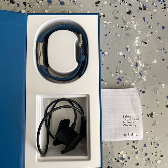 Fitbit Charge 2 Wristband Activity Tracker - Wrist Band - Blue Used - Picture 4 of 8